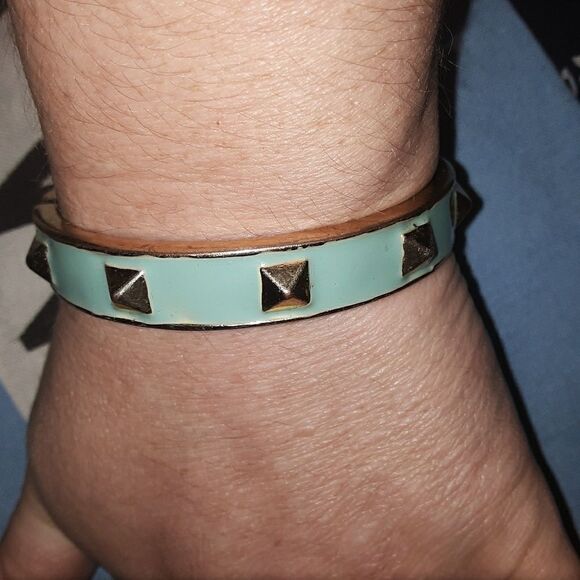 Golden and sea green hinged cuff bracelet - Picture 1 of 5